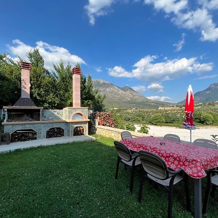 River Escape Villa - Private Beach, Scenic View & Bbq Tepelene Exterior photo
