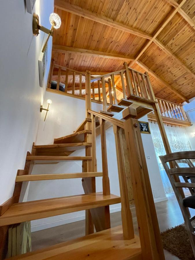 River Escape Villa - Private Beach, Scenic View & Bbq Tepelene Exterior photo