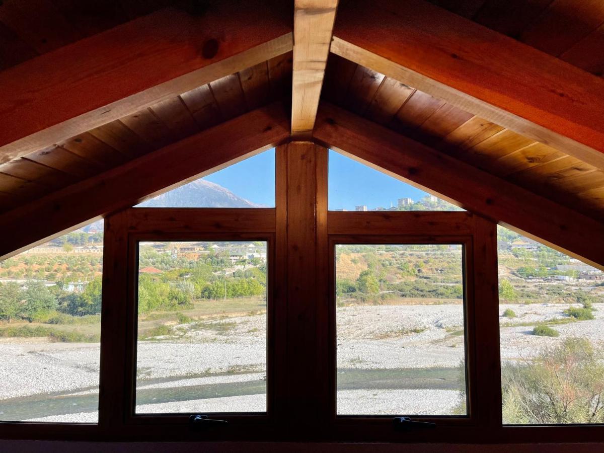 River Escape Villa - Private Beach, Scenic View & Bbq Tepelene Exterior photo