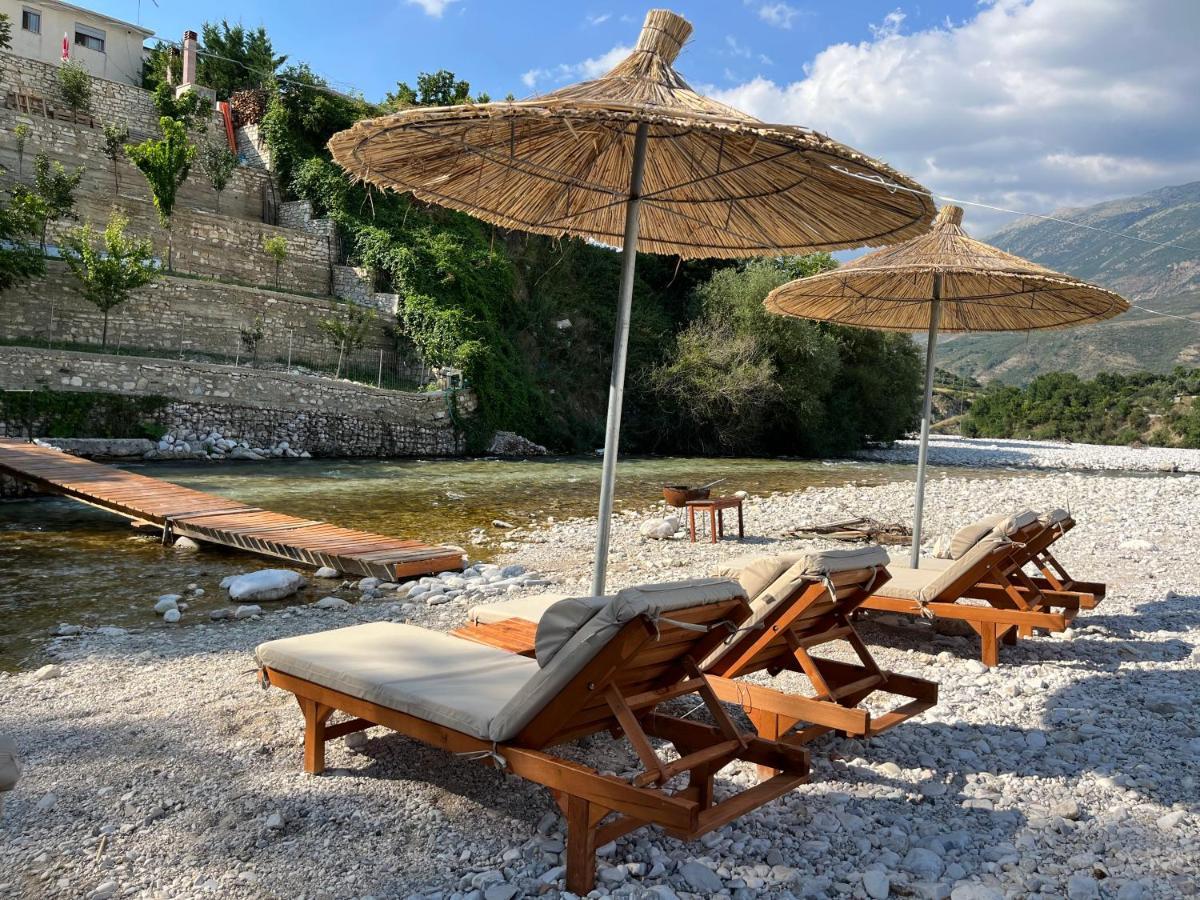 River Escape Villa - Private Beach, Scenic View & Bbq Tepelene Exterior photo