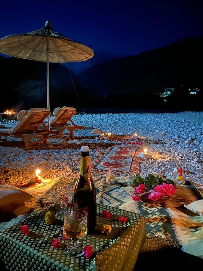 River Escape Villa - Private Beach, Scenic View & Bbq Tepelene Exterior photo